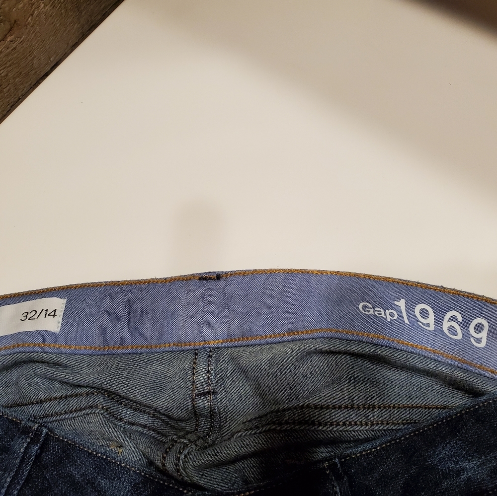 Women's Gap 1969 Jeans Size 32/14 32 Med Dark Wash - Picture 7 of 8